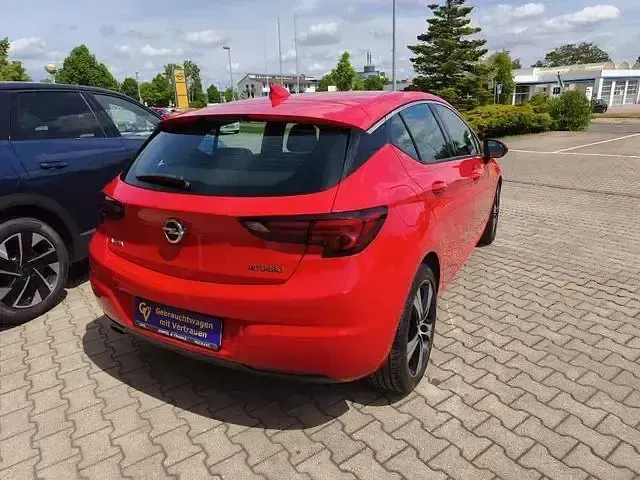 Gebraucht Opel Astra Innovation 160 PS (117 kW) 2016 Rot Limousine