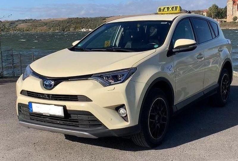 Gebraucht Toyota RAV4 197 PS (144 kW) 2018 Weiß SUV