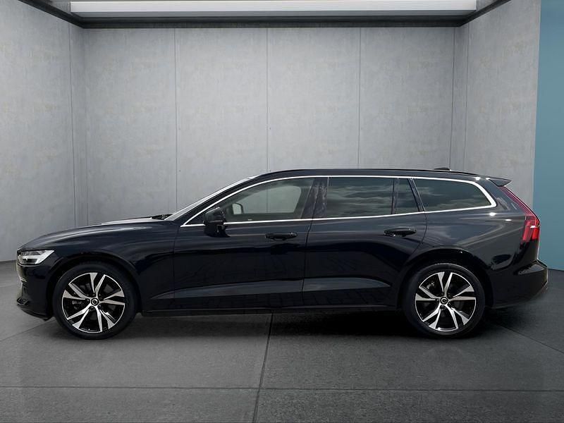Gebraucht Volvo V60 Core 163 PS (119 kW) 2024 Schwarz Kombi