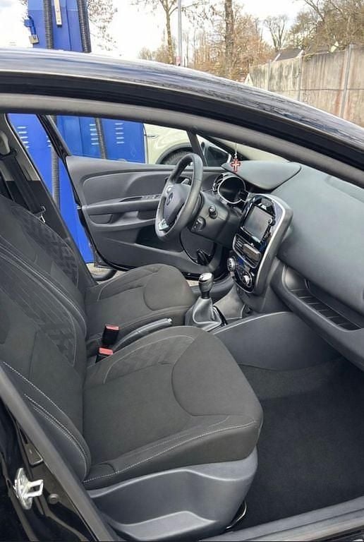 Gebraucht Renault Clio IV Life 73 PS (53 kW) 2018 Schwarz Limousine