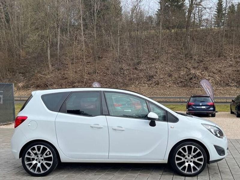 Gebraucht Opel Meriva Color Edition 120 PS (88 kW) 2012 Weiß Van / Kleinbus