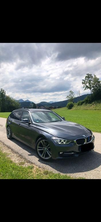 Gebraucht BMW 320 Sport Line 184 PS (135 kW) 2014 Grau Kombi