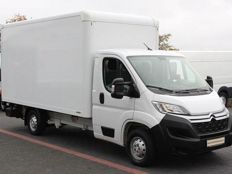 Weiß Gebraucht 2023 Citroën Jumper Van / Kleinbus | 30.581 € (Teuer) - Bild 1/4