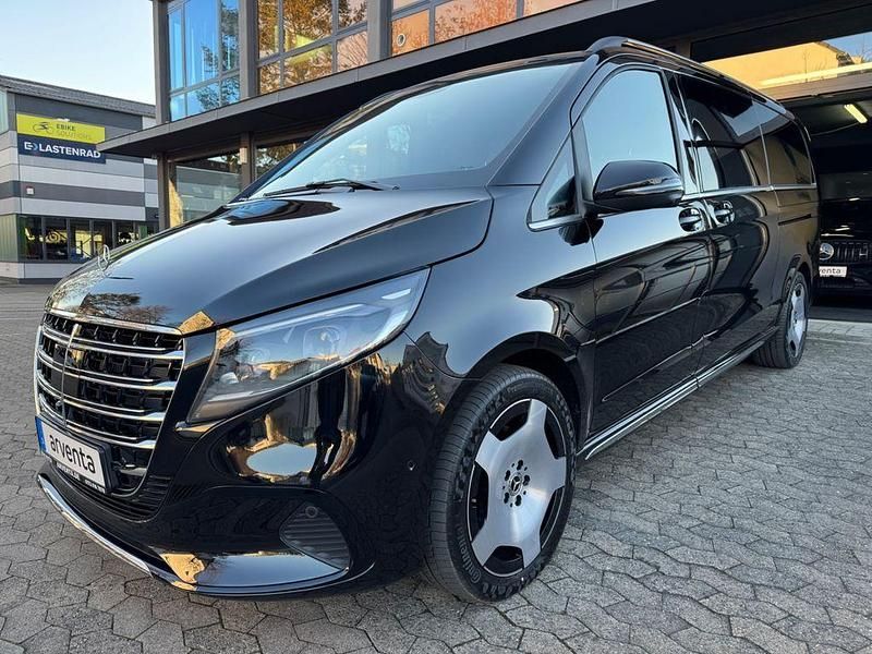 Schwarz Neu 2025 Mercedes V300 Exclusive Van / Kleinbus | 118.405 € (Etwas zu teuer) - Bild 1/4