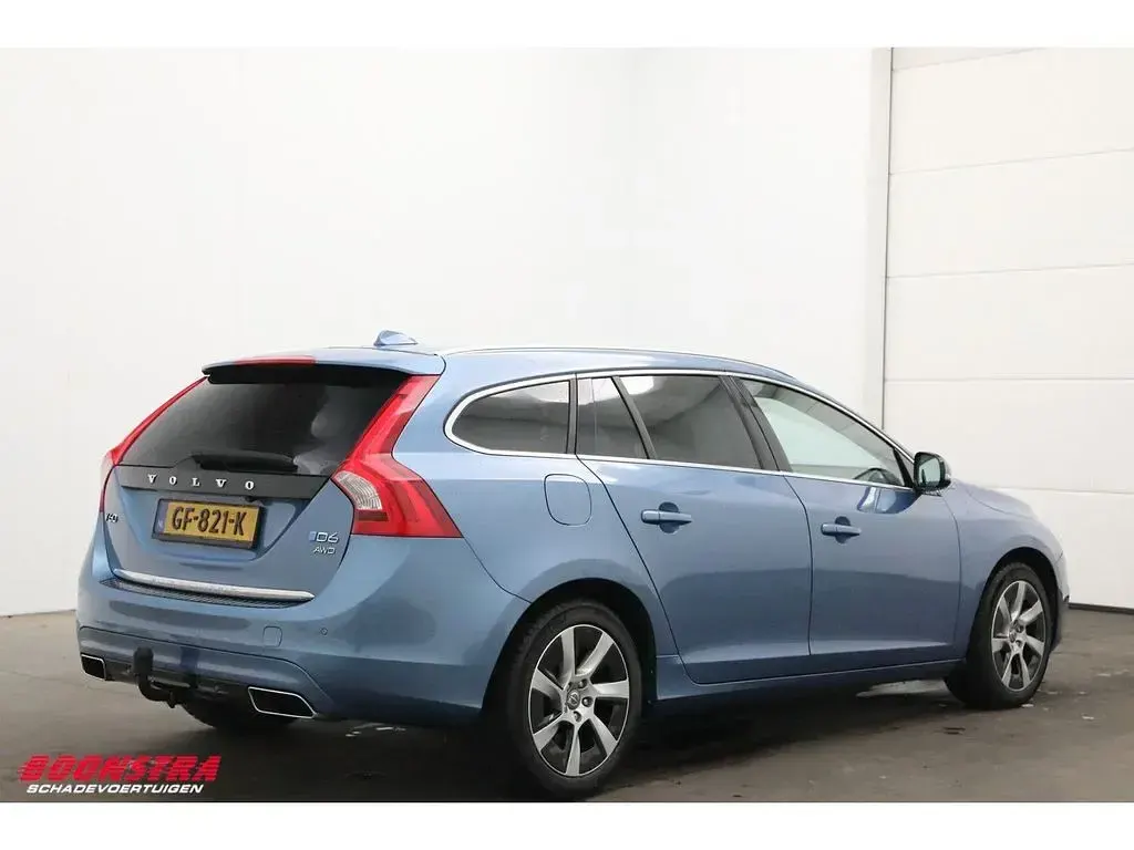 Gebraucht Volvo V60 Summum 280 PS (205 kW) 2014 Blau Kombi
