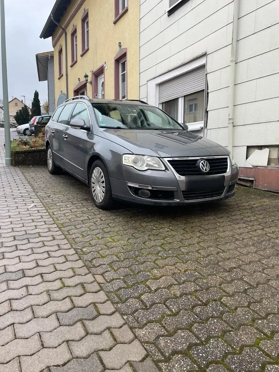 Gebraucht VW Passat 140 PS (102 kW) 2008 Grau Kombi
