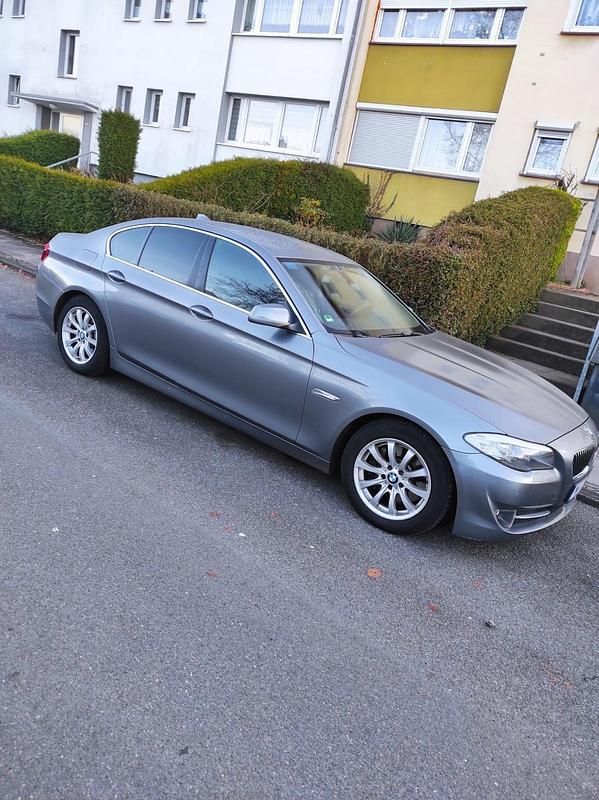Gebraucht BMW 525 204 PS (150 kW) 2010 Grau Limousine