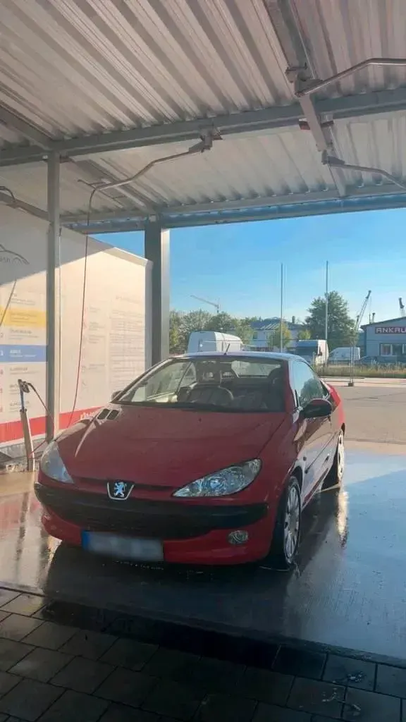 Gebraucht Peugeot 206 CC 75 PS (55 kW) 2003 Rot Cabrio