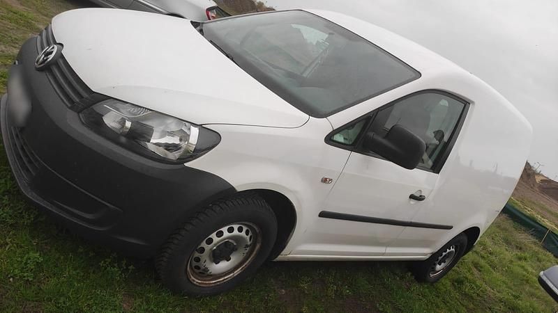 Second-hand VW Caddy 75 CP (55 kW) 2011 Alb Monovolum