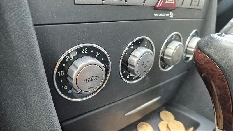 Gebraucht Mercedes SLK350 272 PS (200 kW) 2008 Schwarz Cabrio