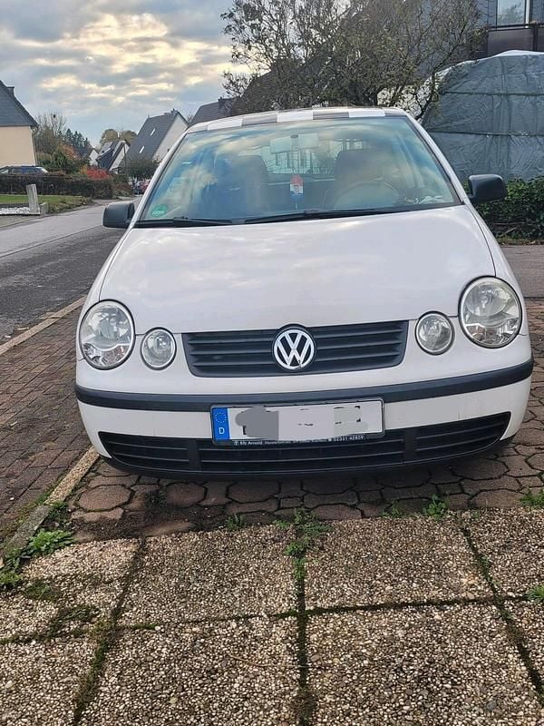 Weiß Gebraucht 2002 VW Polo Kleinwagen | 3.800 € (Etwas zu teuer) - Bild 1/4