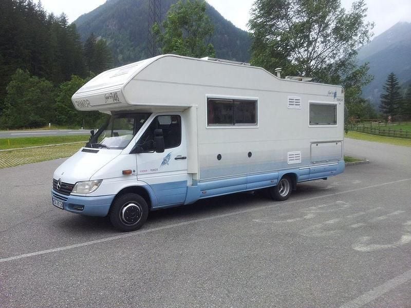 Second-hand Mercedes Sprinter 156 CP (114 kW) 2001 Argintiu Van