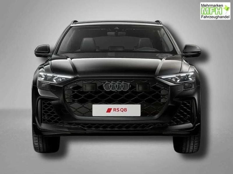 Neu Audi RS Q8 Performance 640 PS (470 kW) 2025 Mythosschwarz metallic SUV