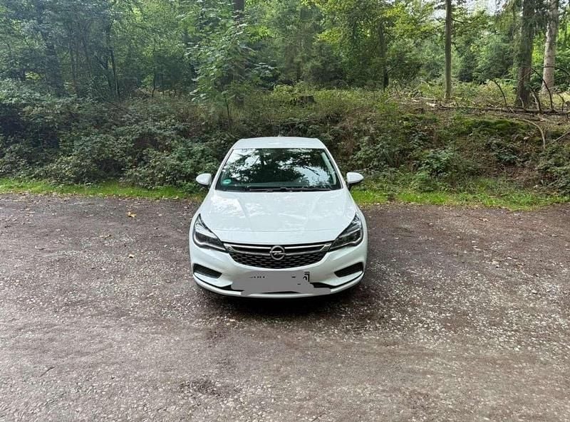 Weiß Gebraucht 2019 Opel Astra Business Kombi | 6.000 € (Superpreis) - Bild 1/4