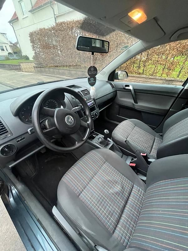 Grau Gebraucht 2006 VW Polo Kleinwagen | 1.250 € (Guter Preis) - Bild 1/4