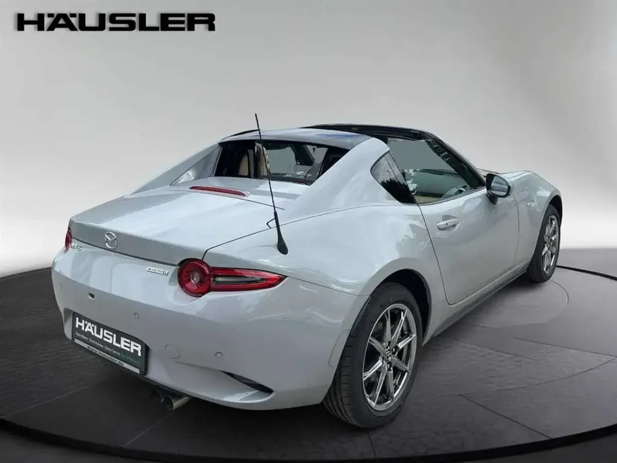 Neu Mazda MX5 Kazari 132 PS (97 kW) 2025 Beige Cabrio