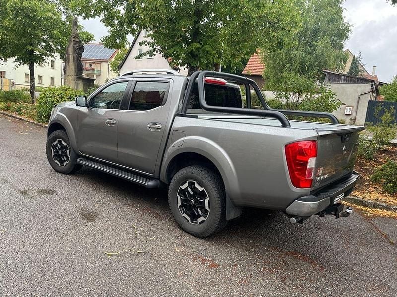 Grau Gebraucht 2020 Nissan Navara Abholung | 29.700 € (Fairer Preis) - Bild 1/4