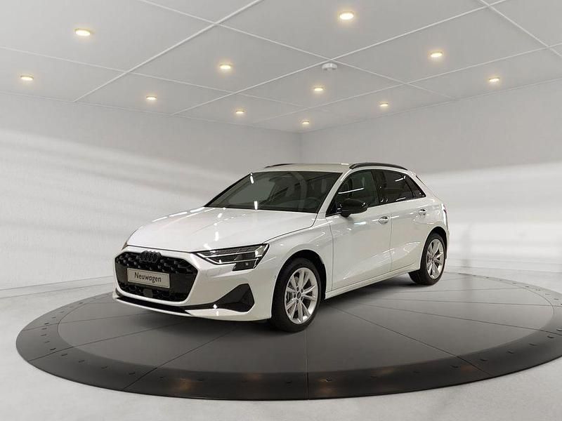 Neu Audi A3 Advanced 204 PS (150 kW) 2025 Weiß Limousine