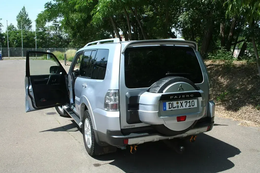 Gebraucht Mitsubishi Pajero 170 PS (125 kW) 2007 Silber SUV