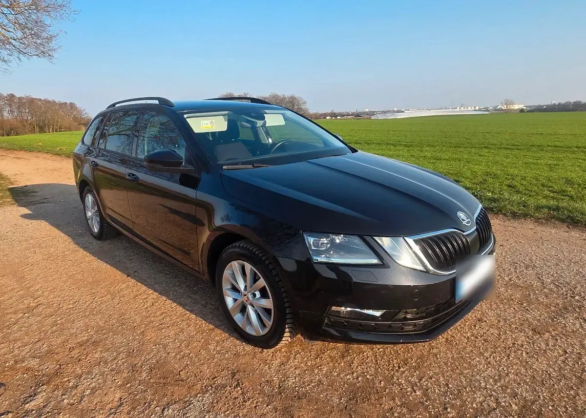 Gebraucht Skoda Octavia Ambition 150 PS (110 kW) 2020 Schwarz Kombi