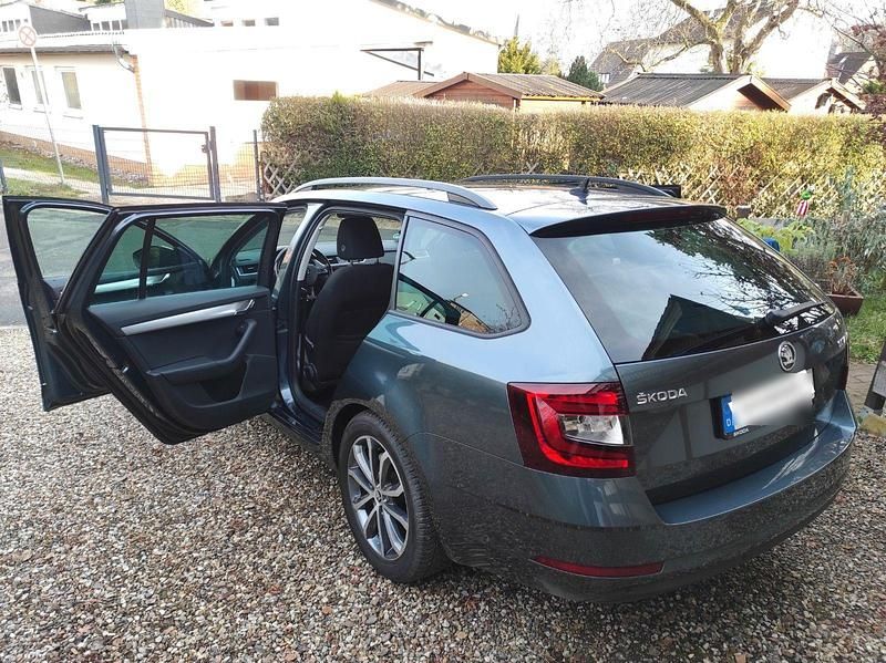 Gebraucht Skoda Octavia Ambition 150 PS (110 kW) 2017 Grau Kombi