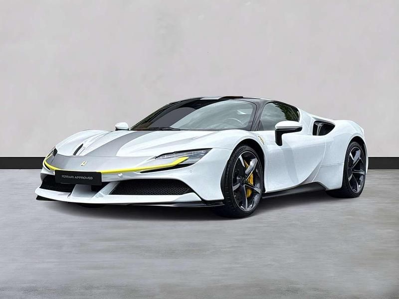 Second-hand Ferrari SF90 999 CP (734 kW) 2022 Alb Coupe