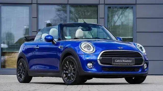 Gebraucht Mini One Cabriolet 102 PS (75 kW) 2019 Blau Cabrio