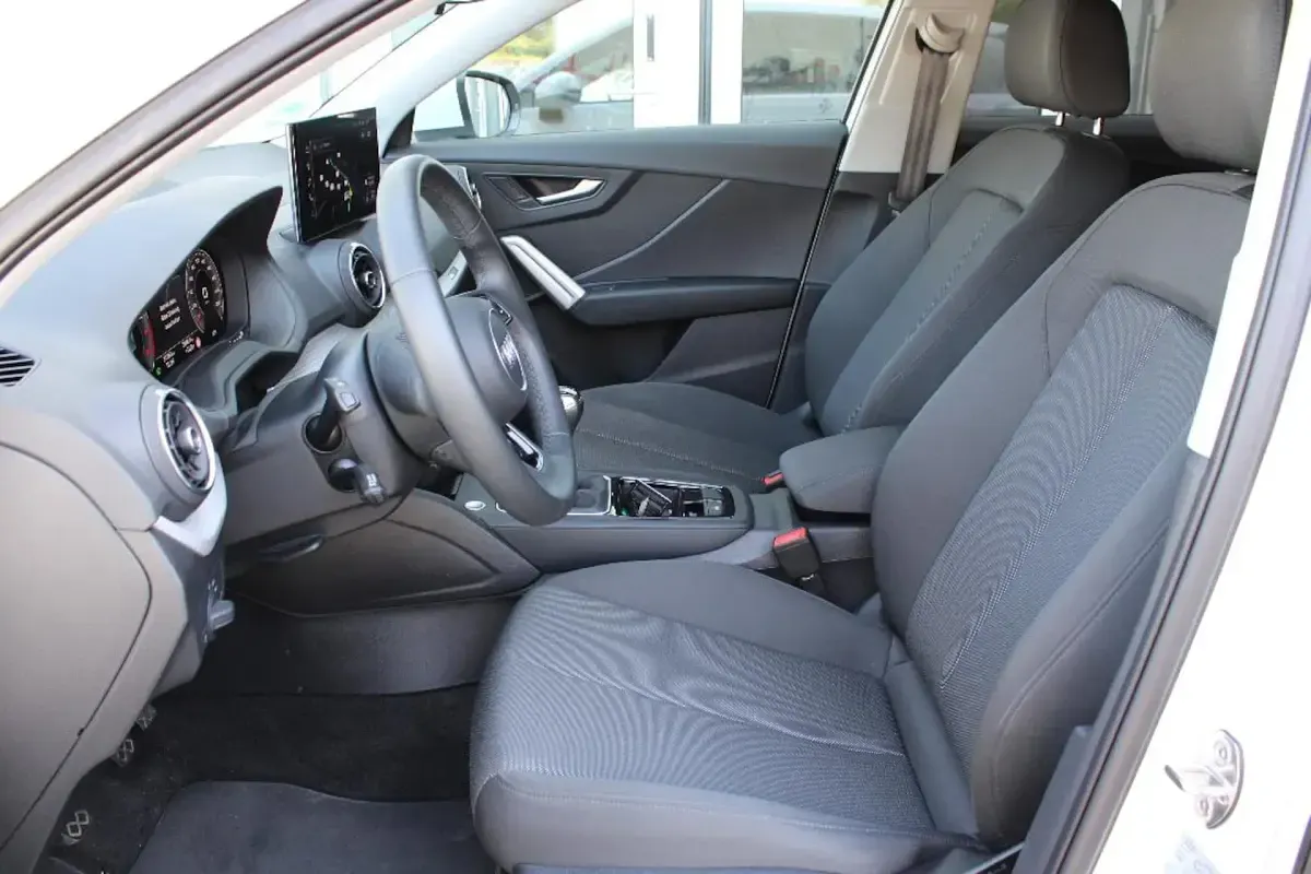 Gebraucht Audi Q2 S-Line 116 PS (85 kW) 2025 Weiß SUV