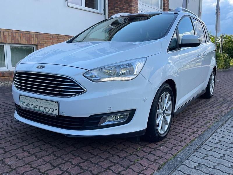 Diamantweiß Gebraucht 2018 Ford Grand C-Max Van / Kleinbus | 9.900 € (Fairer Preis) - Bild 1/4