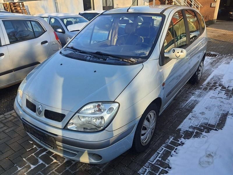 Grau Gebraucht 2002 Renault Scénic Van / Kleinbus | 799 € (Fairer Preis) - Bild 1/4