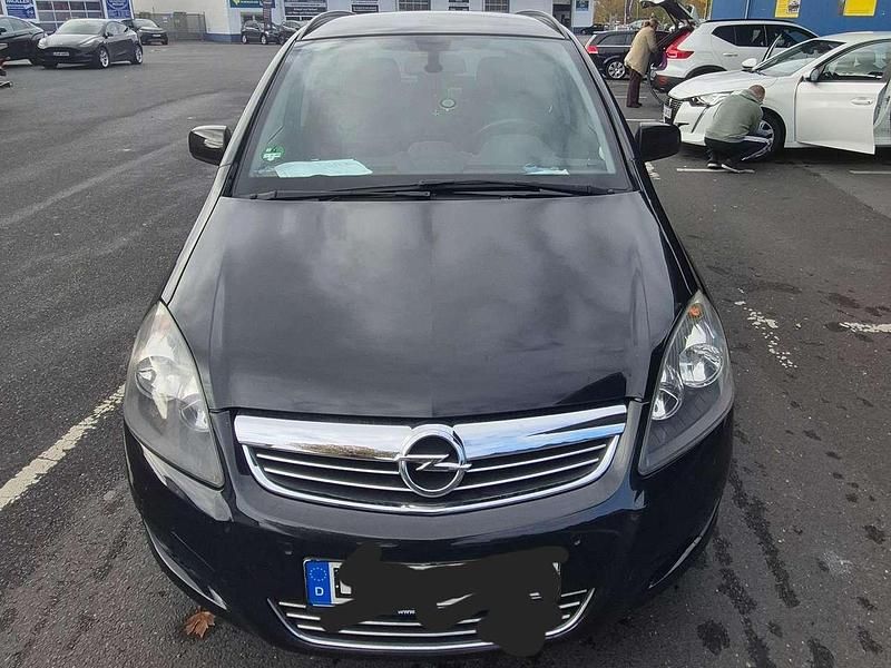 Schwarz Gebraucht 2014 Opel Zafira Family Kombi | 5.499 € (Fairer Preis) - Bild 1/4