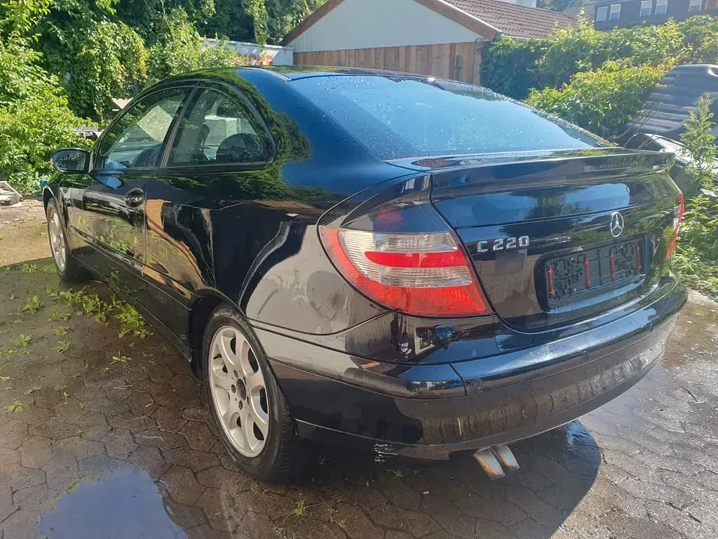 Gebraucht Mercedes C220 150 PS (110 kW) 2006 Schwarz Coupé