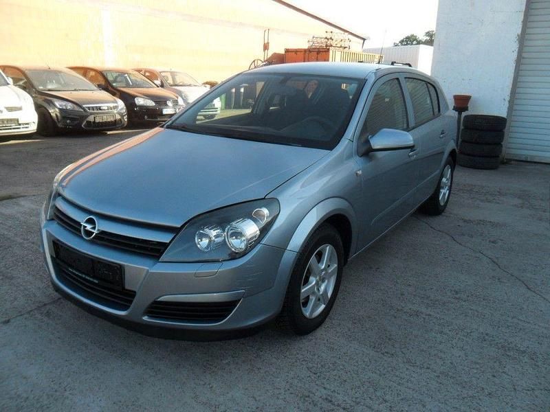 Silber Gebraucht 2005 Opel Astra Edition Limousine | 2.499 € (Fairer Preis) - Bild 1/4