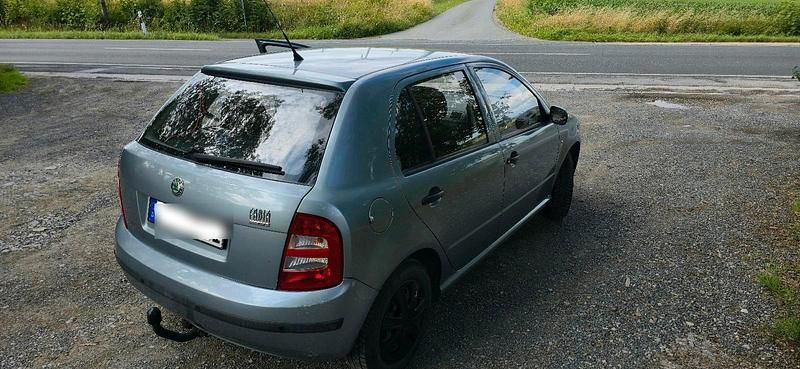Silber Gebraucht 2005 Skoda Fabia Kleinwagen | 1.200 € (Guter Preis) - Bild 1/4
