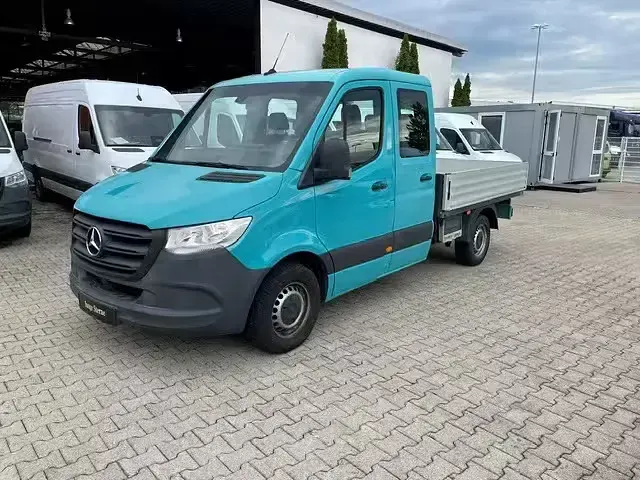 Gebraucht Mercedes Sprinter 150 PS (110 kW) 2022 Blau Van