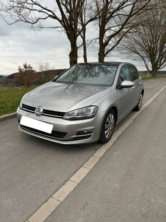 Grau Gebraucht 2013 VW Golf VII Highline Limousine | 10.999 € (Fairer Preis) - Bild 1/4
