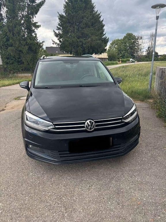 Schwarz Gebraucht 2019 VW Touran Van / Kleinbus | 13.900 € (Superpreis) - Bild 1/4
