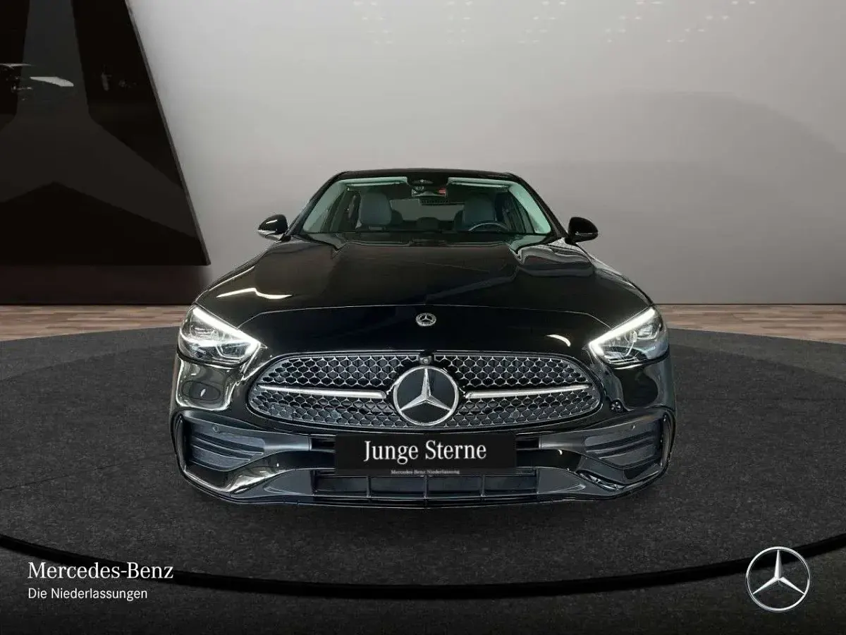 Gebraucht Mercedes C180 AMG 170 PS (125 kW) 2025 Schwarz Limousine