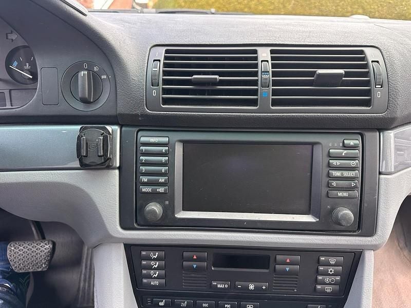 Second-hand BMW 525 192 CP (141 kW) 2001 Argintiu Berlinǎ