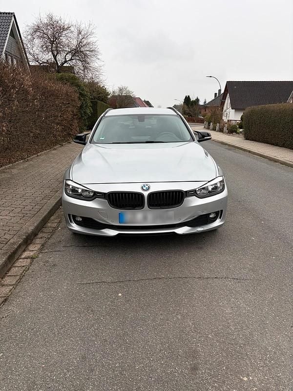 Gebraucht BMW 318 150 PS (110 kW) 2017 Silber Kombi