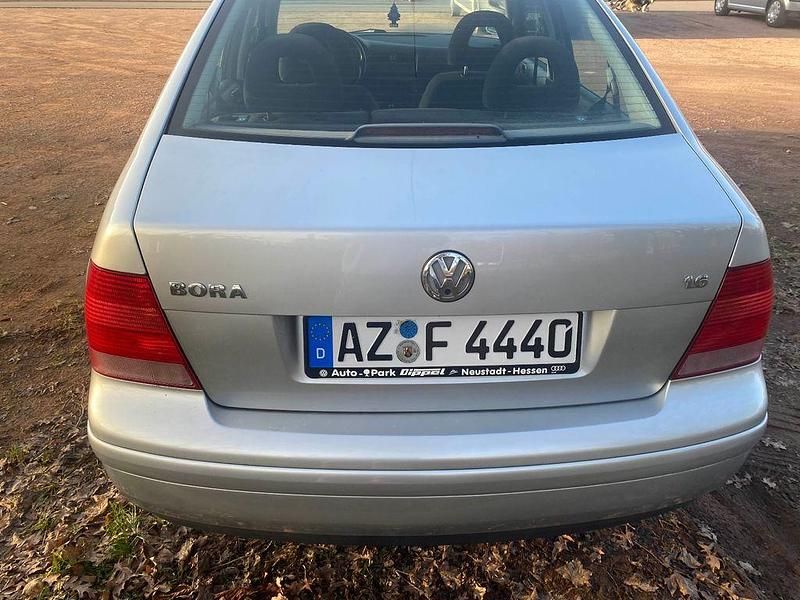 Gebraucht VW Bora 105 PS (77 kW) 2000 Silber Limousine
