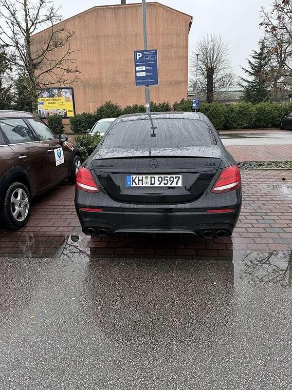 Schwarz Gebraucht 2019 Mercedes E53 AMG AMG Limousine | 48.500 € (Etwas zu teuer) - Bild 1/4