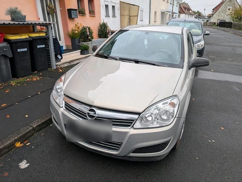 Gebraucht Opel Astra 90 PS (66 kW) 2009 Silber Kleinwagen