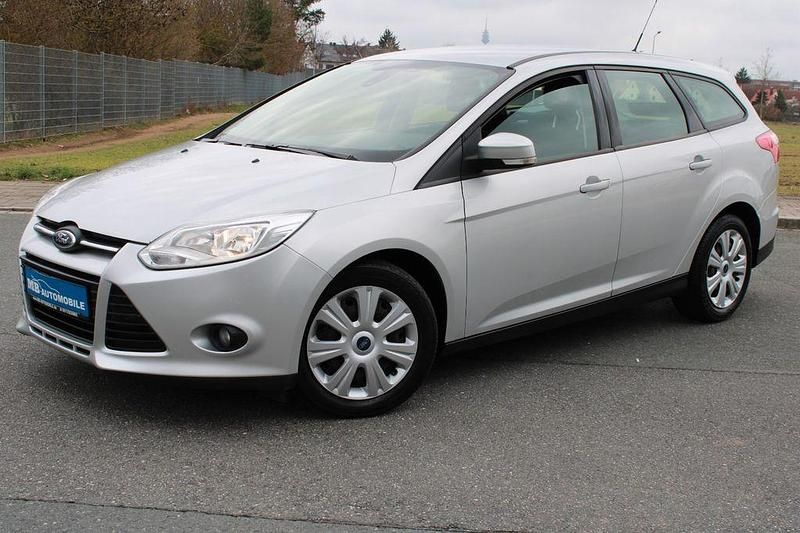 Gebraucht Ford Focus SYNC Edition 101 PS (74 kW) 2014 Silber Limousine