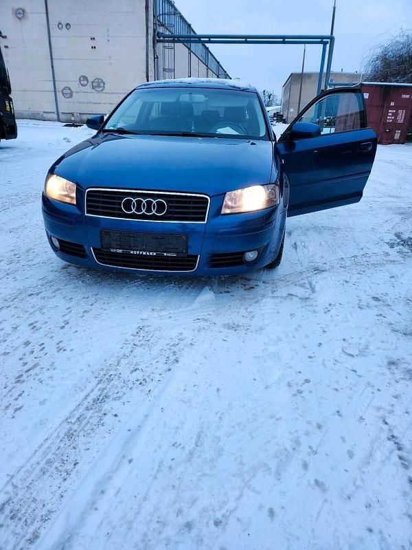 Usata Audi A3 101 CV (74 kW) 2002 Blu Utilitaria