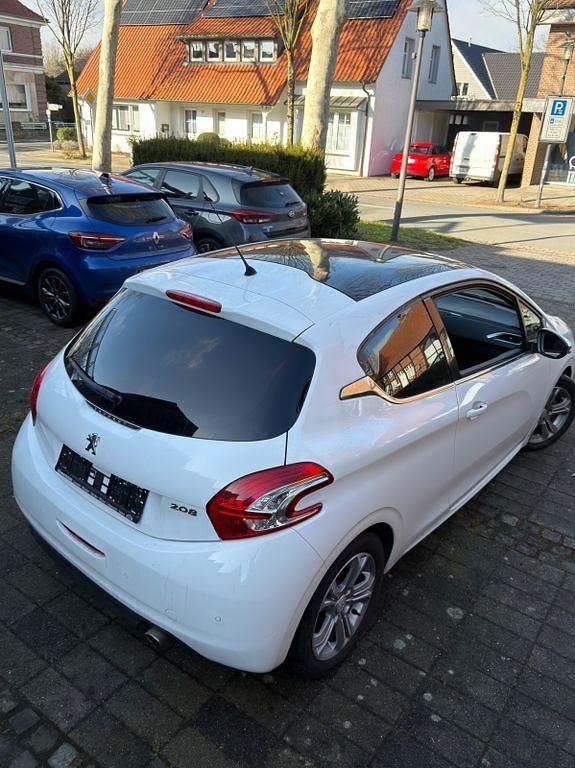 Gebraucht Peugeot 208 120 PS (88 kW) 2012 Weiß Kleinwagen