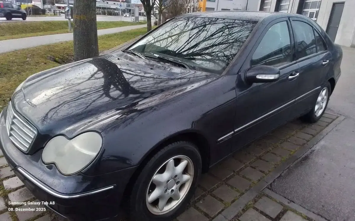 Gebraucht Mercedes C200 Elegance 122 PS (89 kW) 2003 Blau Limousine
