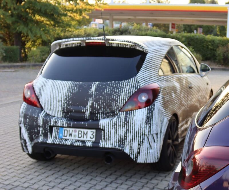 Używany Opel Corsa Edition 211 KM (155 kW) 2012 Biały Hatchback