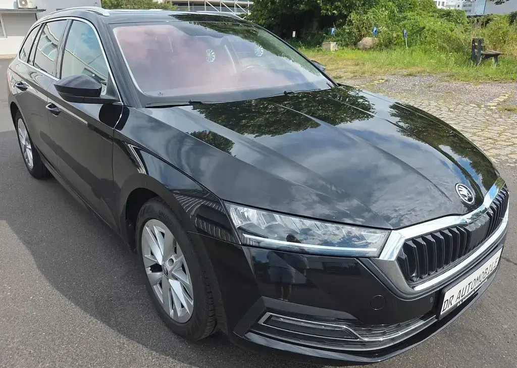 Gebraucht Skoda Octavia 116 PS (85 kW) 2021 Cerna magic/black magic Kombi