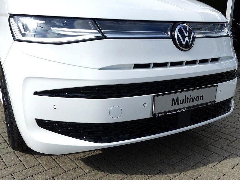 Gebraucht VW Multivan Edition 150 PS (110 kW) 2025 Weiß Van